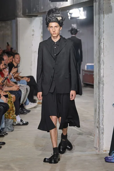 Look 7